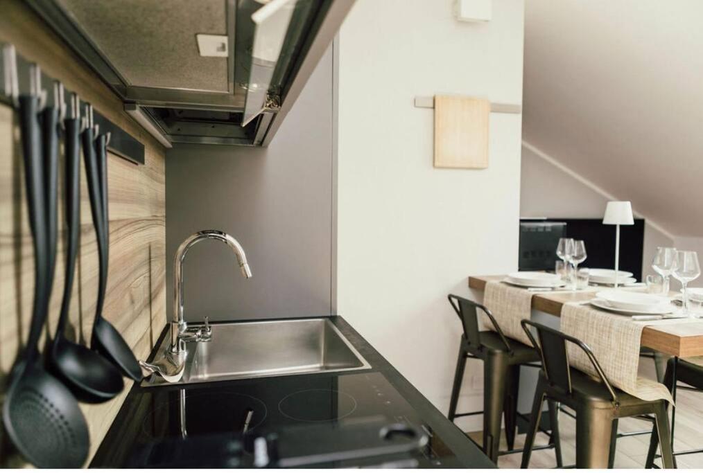 Casa Savo - Parcheggio Gratuito Nella Blu Area Apartment Генуа Екстериор снимка
